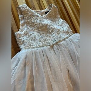 Zenzi layered tulle dress, cream with gold accents. Size 3T